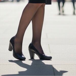 Melon Elegant Black Heels size 38 Made in Italy heels high is 3”